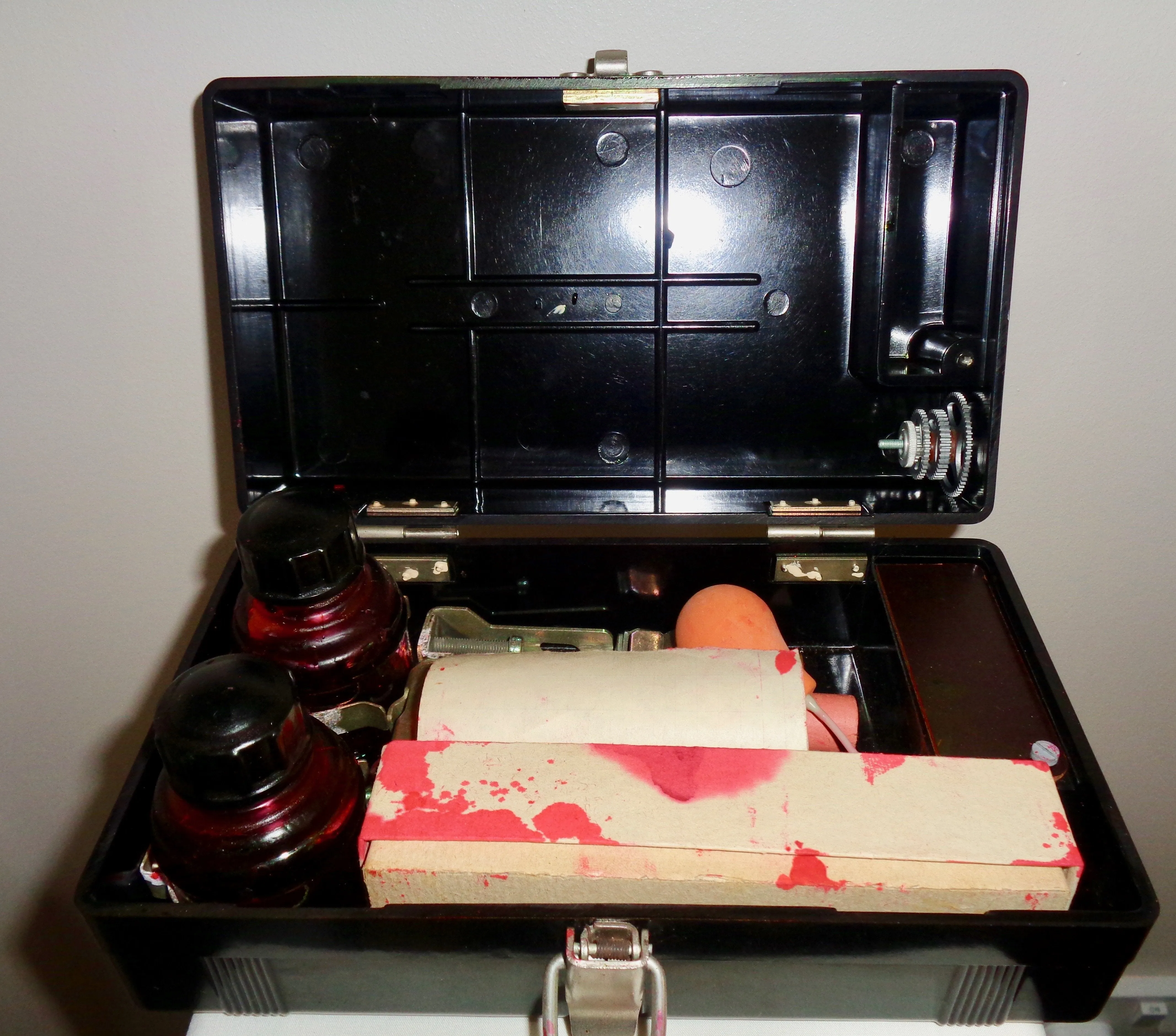 Bakelite Case With Chart Recorder Plotter Ink & Service Kit