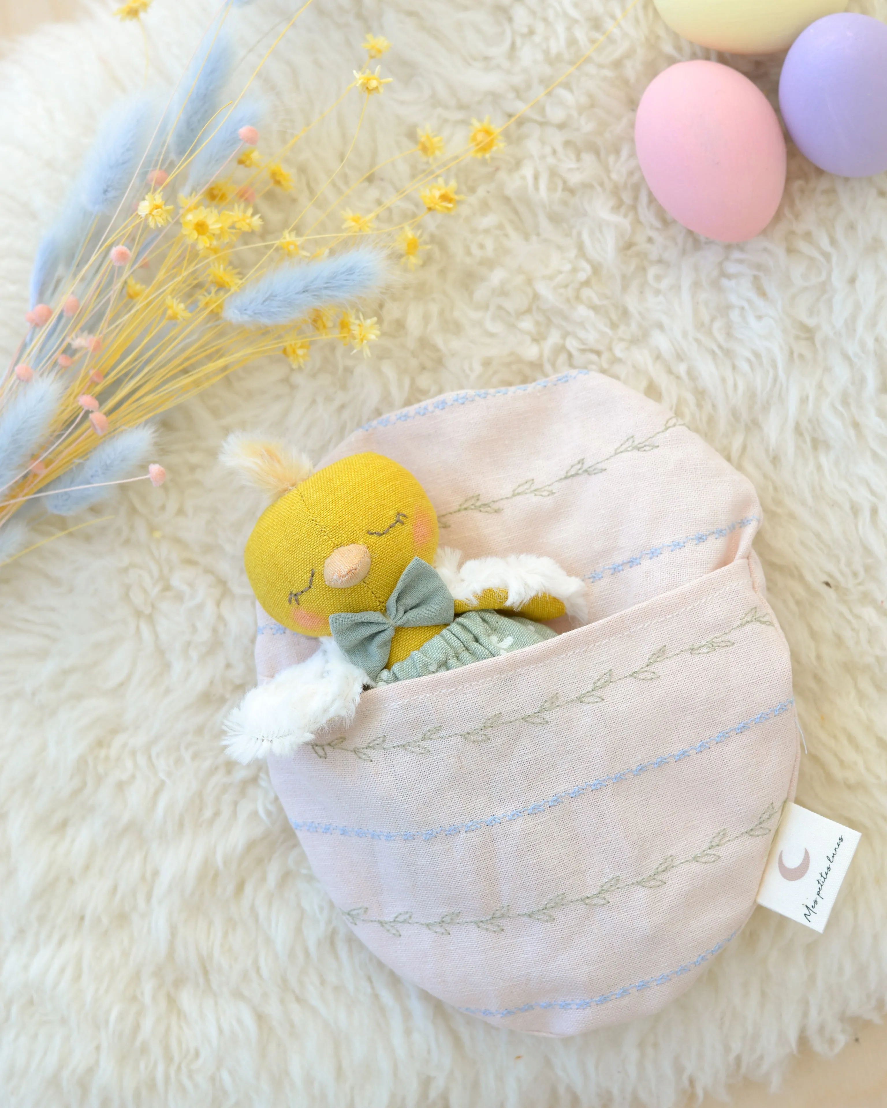 Mini Chick and Easter Egg-shaped Bed