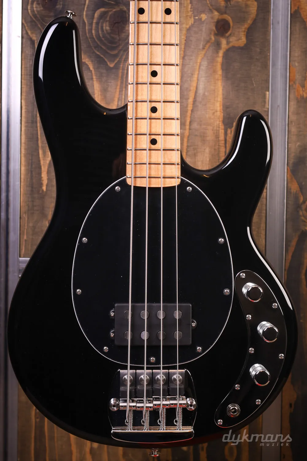 Music Man Retro 70s Stingray Black