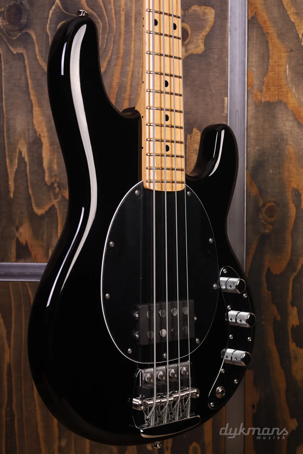 Music Man Retro 70s Stingray Black